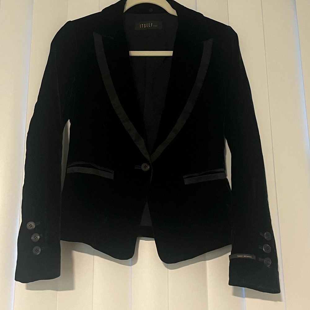 TomboyX Black Velvet Blazer with Tailored Fit - Picture 2 of 6
